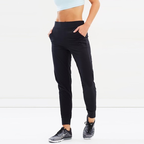 Nike • Dri Fit Bliss Joggers Black - Picture 2 of 8